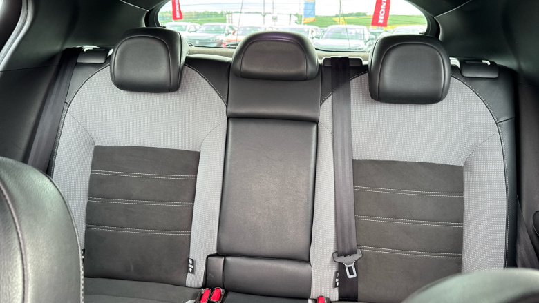 DS 4 1.6 BlueHDi Crossback 5dr Diesel Hatchback